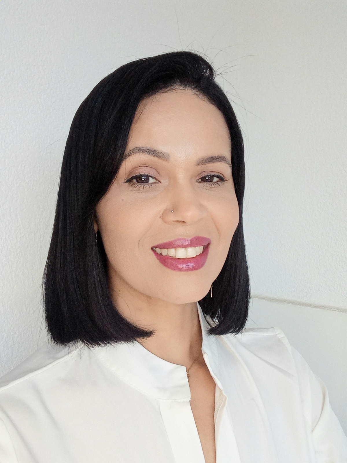 Rosania Medeiros Marques, psicóloga CRP 06/155834, atendimento de psicologia online e presencial em São Paulo